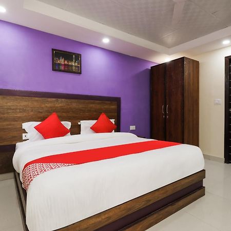 Hotel O Maharaja Gold New Delhi Exteriör bild